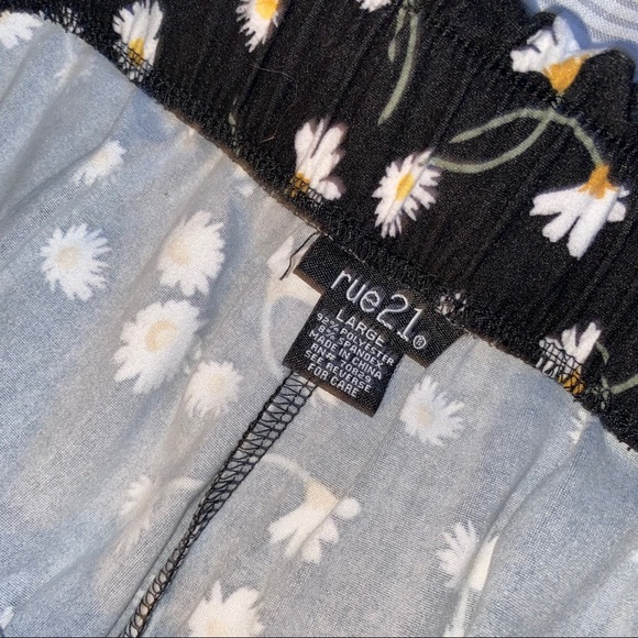 Paper bag shorts - Picture 4 of 4